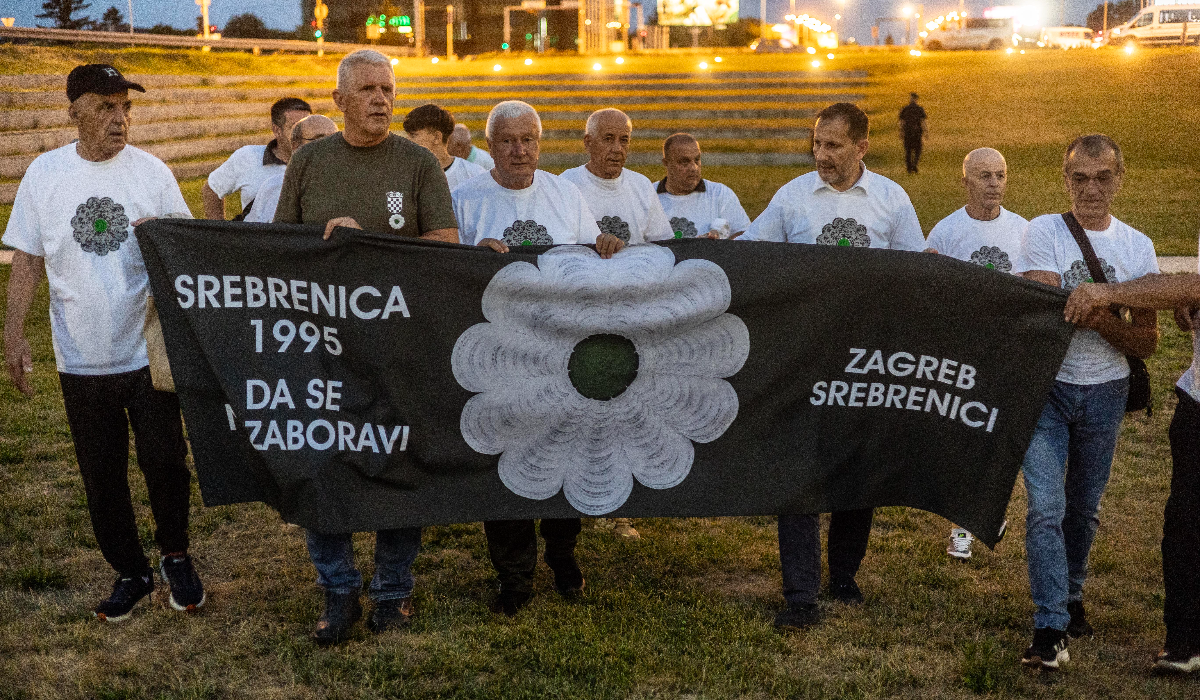 Hrvatski sabor odao počast žrtvama srebreničkog genocida Hrvatski sabor odao počast žrtvama srebreničkog genocida