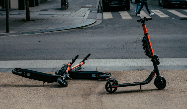 Električni romobili – nova opasnost za djecu: Broj ozljeda porastao 285 posto, teški slučajevi sve češći