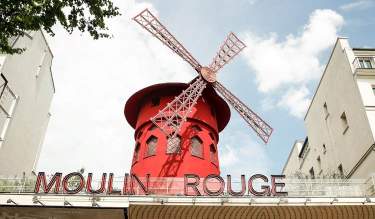 Krila Moulin Rougea opet se vrte: Pariški simbol oživio 14 mjeseci nakon nesreće