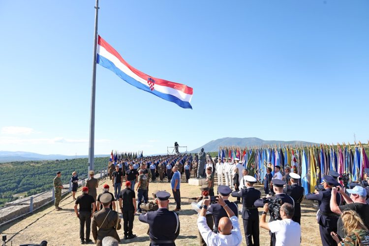Knin obilježio 30. obljetnicu Oluje uz poruke ponosa, zahvalnosti i sjećanja
