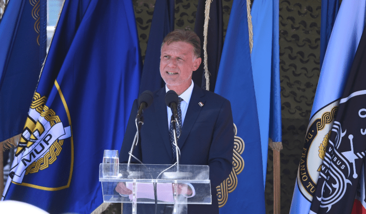 Jandroković: ‘Kako kaže pjesma: Što se krvlju brani, ne pušta se lako’