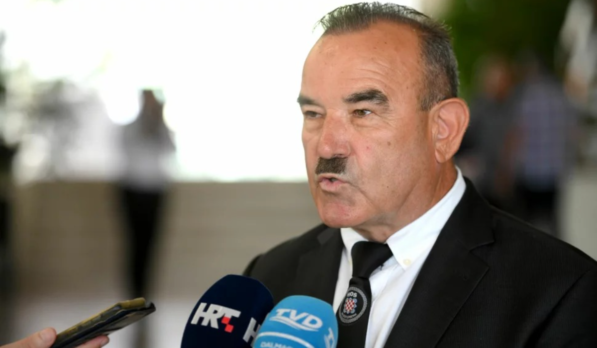Umirovljeni pukovnik Marko Skejo: ‘Pozdrav ‘Za dom spremni’ neće nestati već će ga nastaviti ponavljati mladi’ Umirovljeni pukovnik Marko Skejo: ‘Pozdrav ‘Za dom spremni’ neće nestati već će ga nastaviti ponavljati mladi’