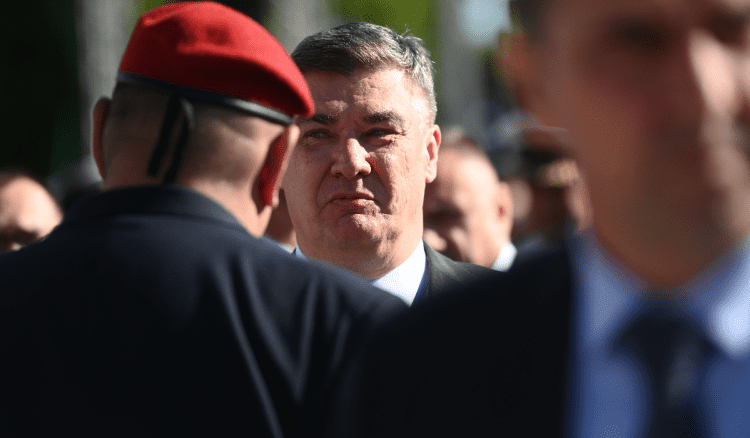 Milanović dodijelio počasne činove umirovljenim časnicima HV-a i HVO-a