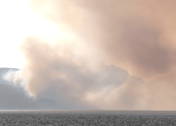 VIDEO Požar iznad Jesenica i Supetra, istočno od Splita stavljen pod kontrolu