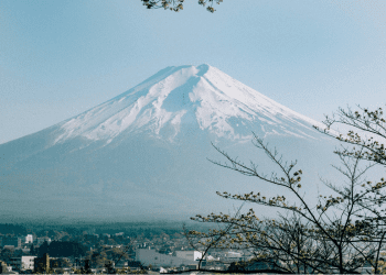 Japanac, star 102 godine, postao najstarija osoba koja se ikad popela na planinu Fuji