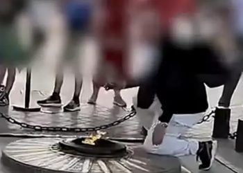 Marokanac zapalio cigaretu na vječnom plamenu sa spomenika iz Prvog svjetskog rata, prijeti mu deportacija