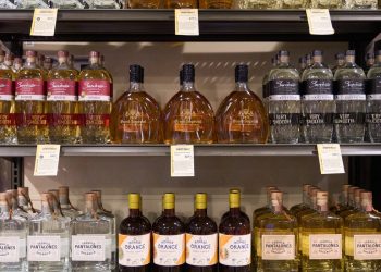 Tvrtke koje proizvode duhan, alkohol i ultraprerađenu hranu sprječavaju uspostavu zdravstvene politike