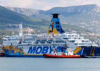 Talijanski brod Moby Drea, prepun azbestnih panela, napušta splitski škver u utorak