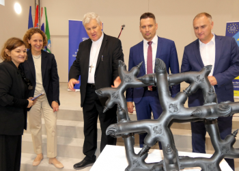 U Sisku otvorena izložba ‘Kratka povijest hrvatske skulpture’