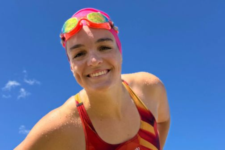Dina Levačić nakon šest i pol sati isplivala rutu oko Angel Islanda