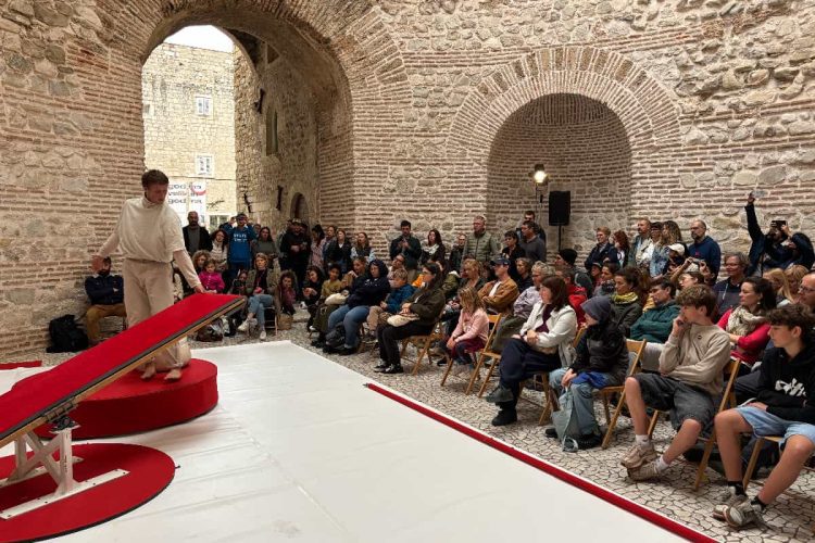 Samo 20 posto djece aktivno razumije sadržaj filmova koje gledaju