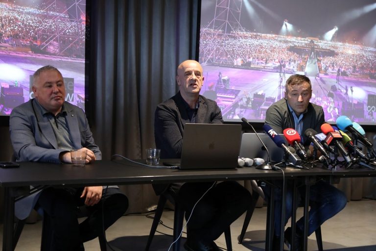 Konferencija za medije: Thompson i Tomašević u otvorenom sukobu zbog zabrane koncerta i pravnih tumačenja
