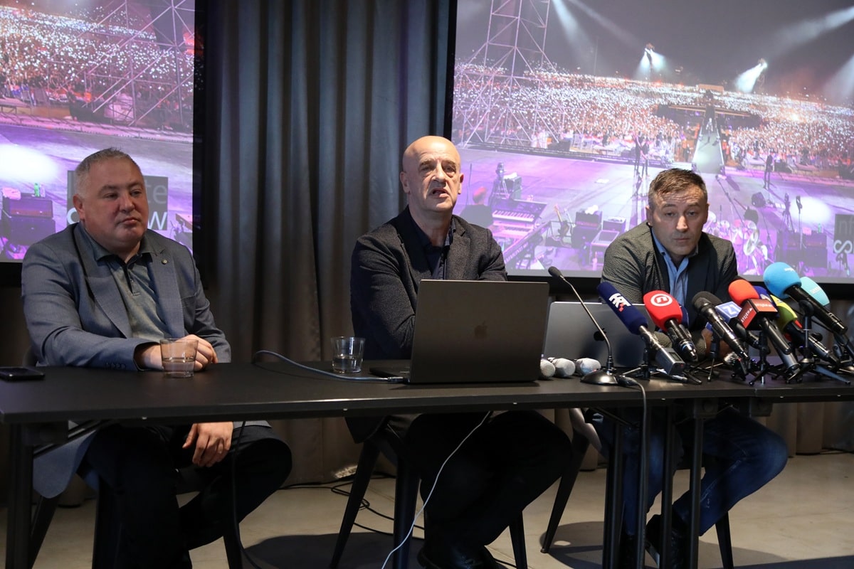 Konferencija za medije: Thompson i Tomašević u otvorenom sukobu zbog zabrane koncerta i pravnih tumačenja Konferencija za medije: Thompson i Tomašević u otvorenom sukobu zbog zabrane koncerta i pravnih tumačenja