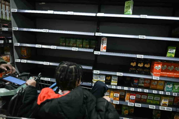 SAD se priprema za ogromnu zimsku oluju: otkazano gotovo 4000 letova, prazne police u trgovinama