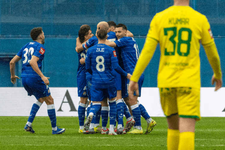 Dinamo s lakoćom preko Istre povećao bodovnu prednost nad Hajdukom