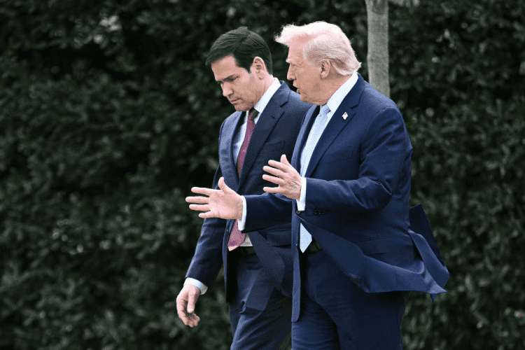 Trump odustao od napada na iransku energetsku infrastrukturu zbog pregovora između SAD-a i Irana