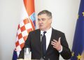 Milanović pravoslavnim vjernicima: Hristos voskrese