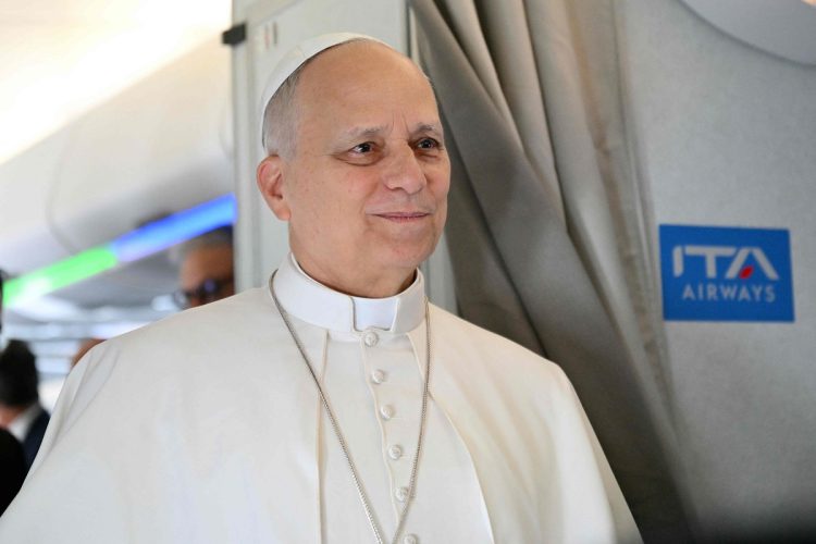 Papa Lav tijekom 11 dnevne posjete Africi odgovorio na Trumpovu izjavu.