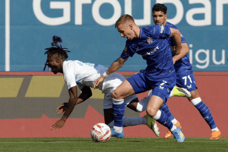 Tri penala, VAR i 2-2 Dinama i Rijeke u ludom derbiju