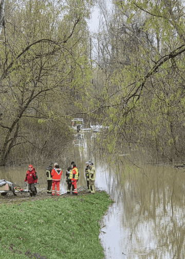 Akcija spašavanja kod Babine Grede: migranti zapeli u močvarnom dijelu Save, angažirane sve službe