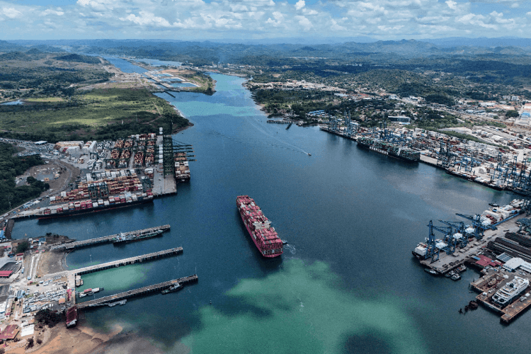 Iran zaplijenio još dva kontejnerska broda