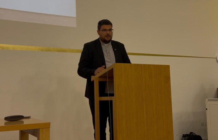 Kancelar Riječke nadbiskupije pozvao na dijalog i sinodalnost na tribini o spornom prijevodu Biblije