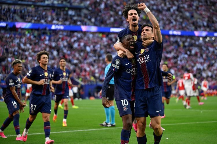 PSG nakon drame penala srušio Arsenal, u Parizu započeli žestoki navijački neredi