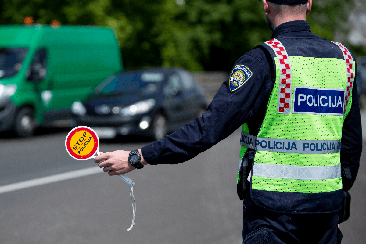 5,41 promila alkohola u krvi razina je pri kojoj se obično više ne diše – on je pedalirao 5,41 promila alkohola u krvi razina je pri kojoj se obično više ne diše – on je pedalirao