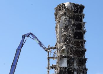 Bačić: Do sredine srpnja neboder Vjesnik bit će uklonjen