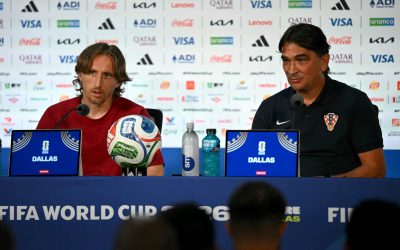 Modrić i Dalić Foto: Paul ELLIS / AFP