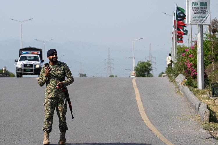 Iran pokrenuo napade na američke baze