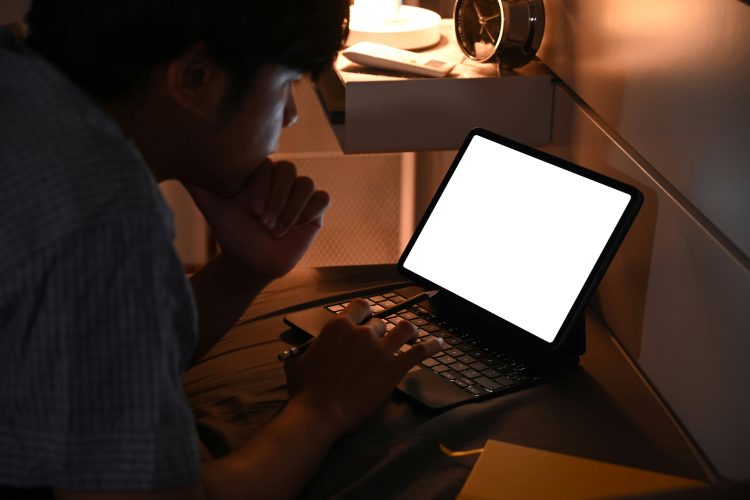 Pornografija znači sljediti Sotonu, a država nije Bog!