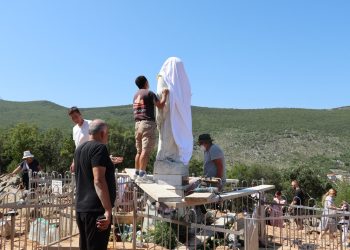 Đavao je pokušao eksplozivom u Guadalupeu, a u Međugorju bojom, ali rezultat je isti