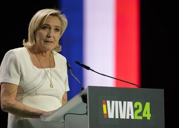 Le Pen ipak ide u bitku za predsjednicu Francuske