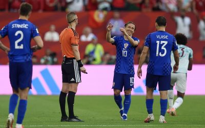 Torongo, 03.07.2026 - Utakmica 1/16 finala Svjetskog nogometnog prvenstva Portugal - Hrvatska u Torontu. Na slici Luka Modrić, glavni sudac Espen Eskas.
foto HINA/ Daniel KASAP/ ds