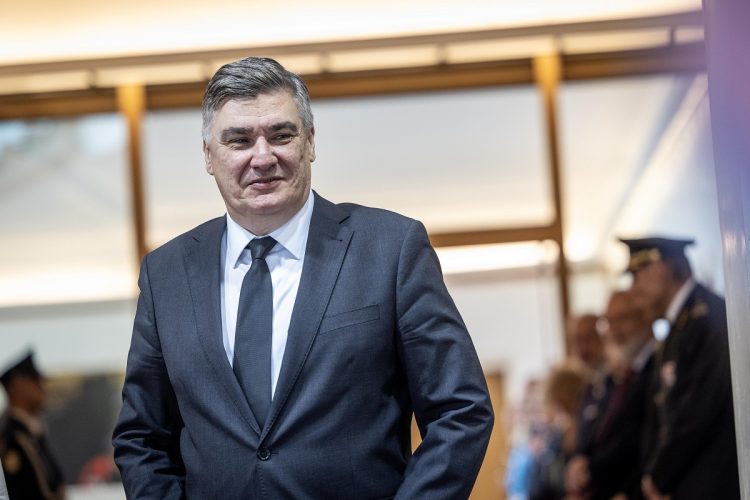 Milanović pokazao Pravilnik o službi u OSRH: Kundid može odbiti njegovu zapovijed  samo ako se radi o izdaji ili kaznenom djelu