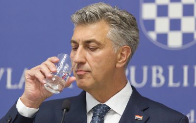 NASLOVNA Plenković: Nema ugroze za pitku vodu u Lici Foto: HINA/ Tomislav BRĐANOVIĆ/ tb