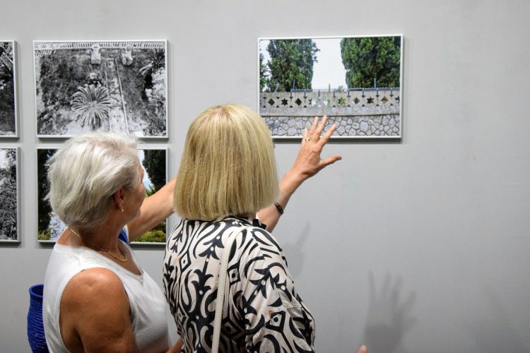 ‘Skrivena mjesta Grada’ u Lazaretima: Mara Bratoš kroz objektiv prikazala intimne i poratne kutke Dubrovnika
