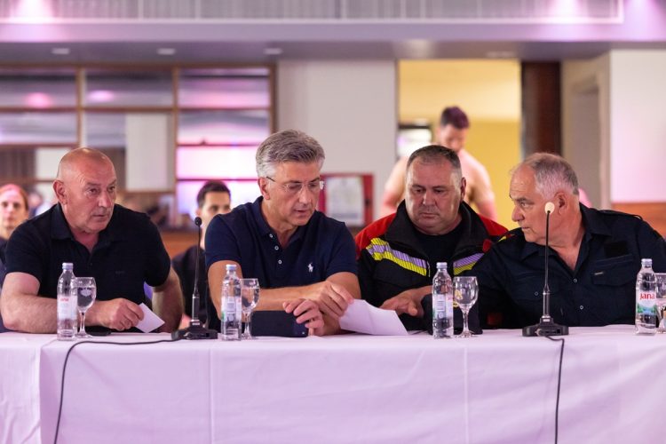 Plenković otkrio zašto građani nisu dobili SRUUK poruku i najavio pomoć Vlade