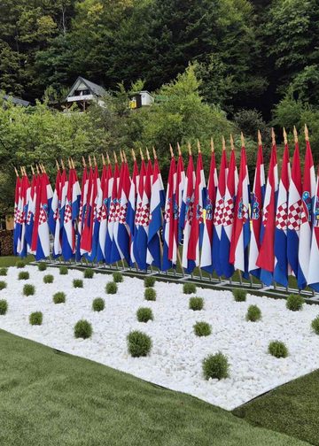 U Donjem Maclju pokopani posmrtni ostaci 500 hrvatskih žrtava ekshumiranih u Sloveniji