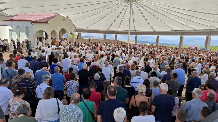 Muslimani i pravoslavci drže do dostojanstva svojih hramova – kršćani su u Crkvi to zaboravili