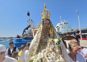 Novi vjerski simbol na Jadranu: Na otoku Ugljanu podignut tri metra visok kip Gospe od Kamena