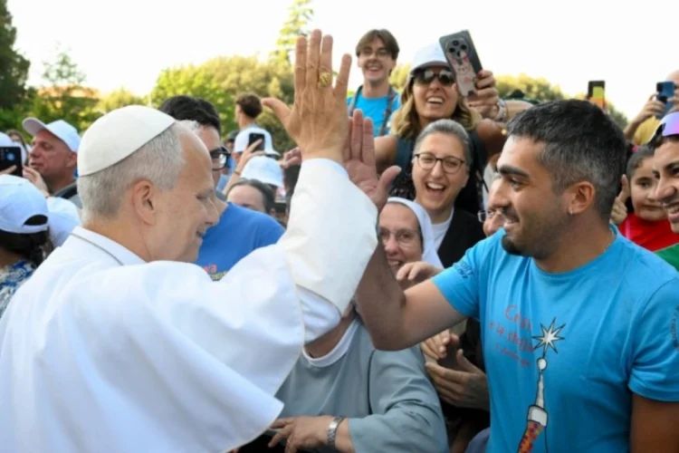 Crkvo u Argentini, ustani i zasini