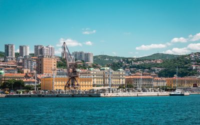 Rijeka s mora ozren-cuculic-yX1fm4lFP00-unsplash Photo by Ozren Cuculic on Unsplash