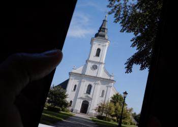 Crkva u eri algoritama: kako digitalni mediji mijenjaju put vjerske informacije