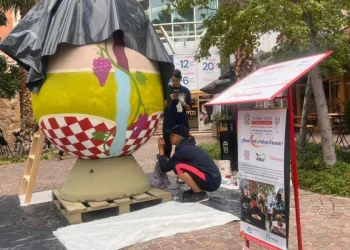 U argentinskoj Mendozi postavljene divovske uskršnje pisanice