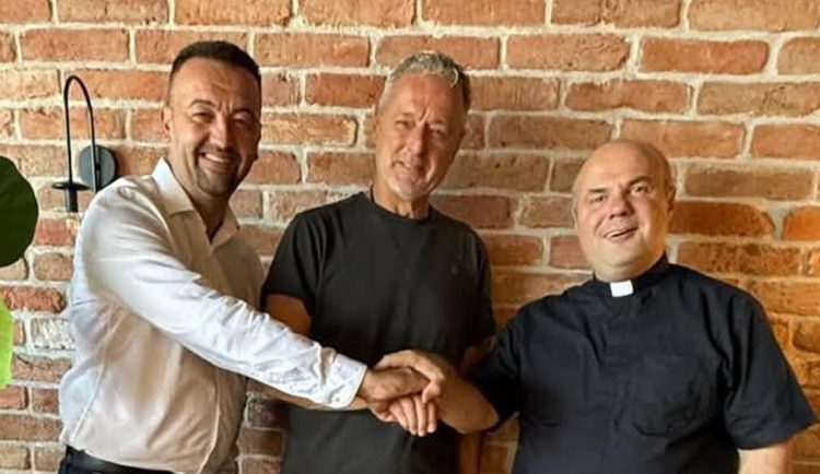 Pavliček zahvalio Thompsonu na milijunskoj donaciji: ‘Naklon do poda, velik si čovjek’