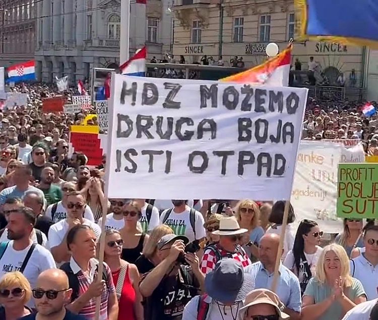 Afera Lika i zakon spojenih plavo-zelenih posuda