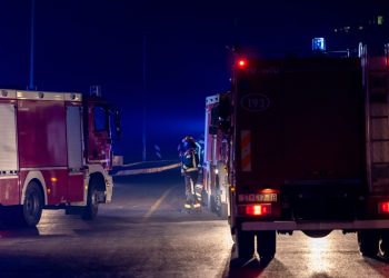 Požar iznad Solina pod kontrolom: 95 vatrogasaca obranilo kuće u Ninčevićima