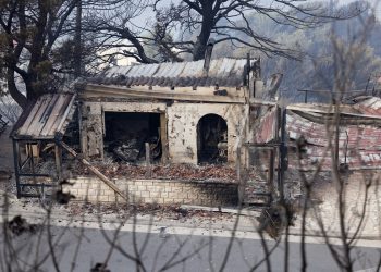 Proglašena prirodna nepogoda zbog požara oko Omiša – evo dokad i gdje prijaviti štetu